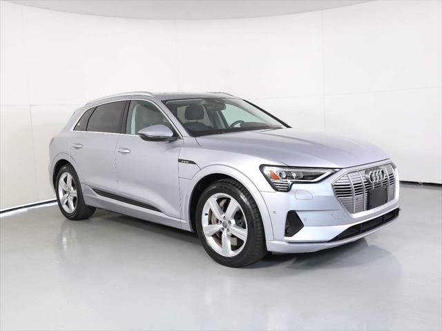 2019 Audi e-tron Premium Plus