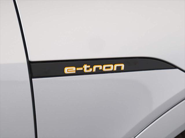2019 Audi e-tron Premium Plus