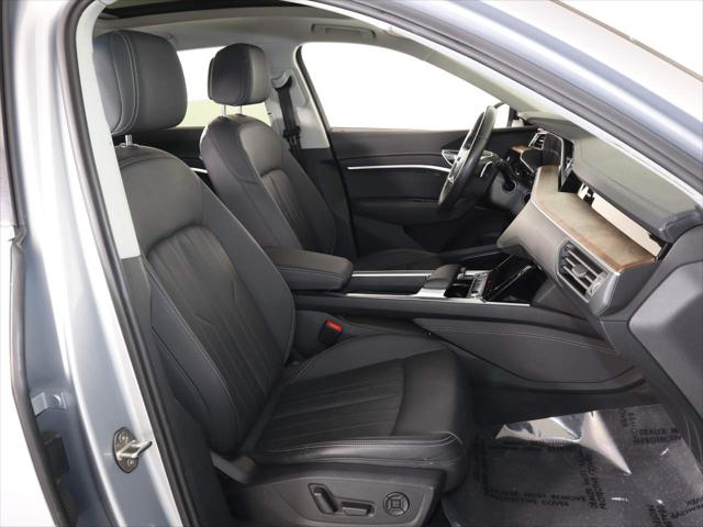 2019 Audi e-tron Premium Plus