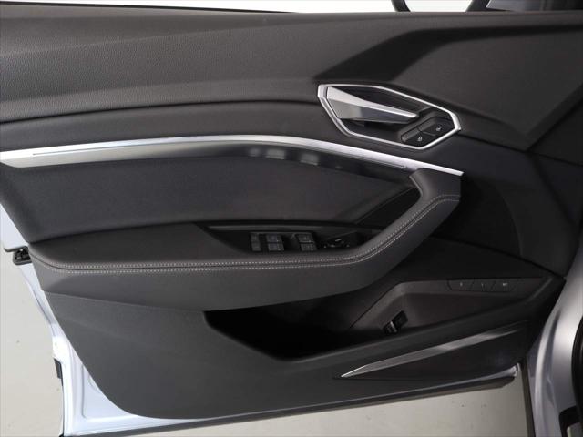 2019 Audi e-tron Premium Plus