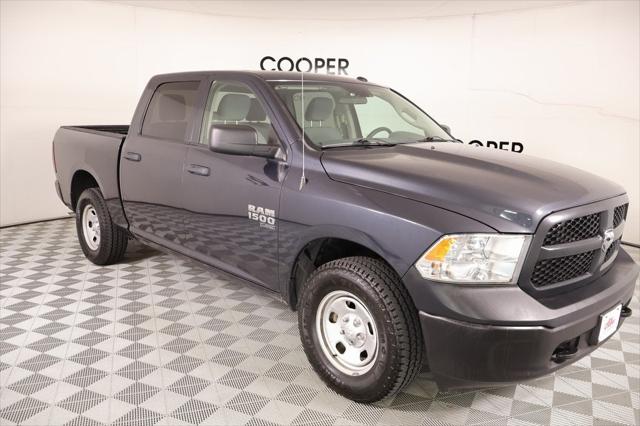 2020 RAM 1500 Classic Tradesman Crew Cab 4x4 57 Box 2020 RAM 1500 Classic Tradesman Crew Cab 4x4 57 Box
