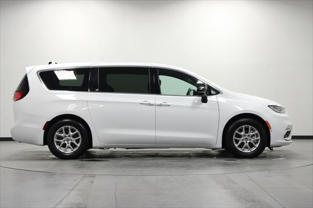 2025 Chrysler Pacifica Select 2025 Chrysler Pacifica Select