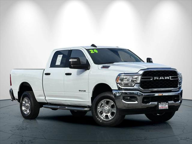 2024 RAM 2500 Big Horn Crew Cab 4x4 64 Box 2024 RAM 2500 Big Horn Crew Cab 4x4 64 Box