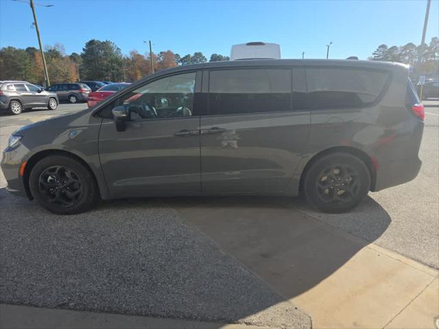 2023 Chrysler Pacifica Hybrid Touring L 2023 Chrysler Pacifica Hybrid Touring L