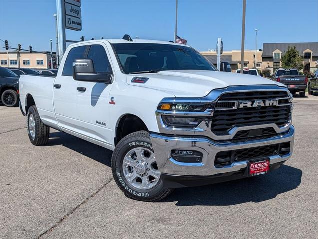 2026 RAM 3500 RAM 3500 BIG HORN CREW CAB 4X4 8 BOX
