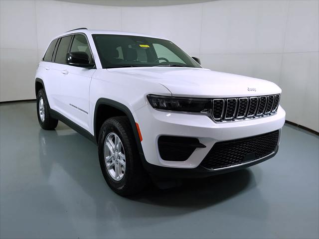 2025 Jeep Grand Cherokee Laredo 4x4 2025 Jeep Grand Cherokee Laredo 4x4