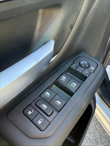 2026 Ram 1500 Lone Star Crew Cab 4x4 5'7" Box