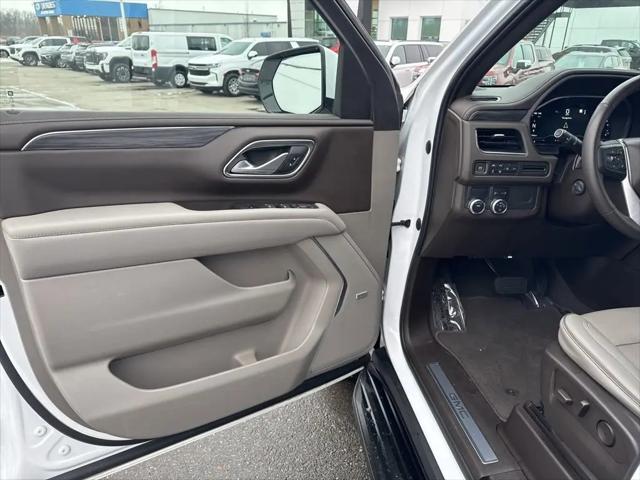 2022 GMC Yukon XL 2WD SLT