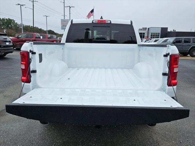2026 Ram 1500 Lone Star Crew Cab 4x4 5'7" Box