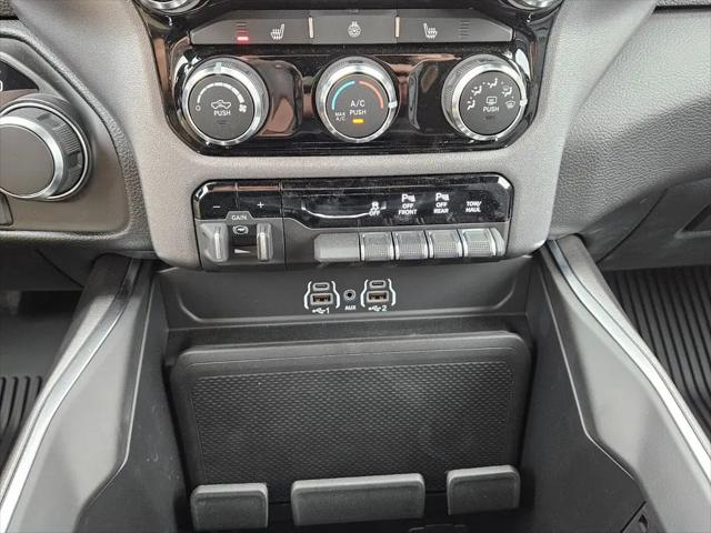 2026 Ram 1500 Lone Star Crew Cab 4x4 5'7" Box