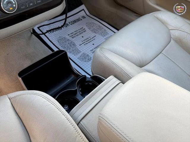 2011 Cadillac DTS Luxury Collection