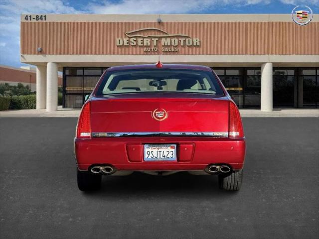 2011 Cadillac DTS Luxury Collection
