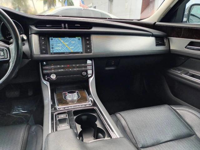 2016 Jaguar XF 35t Prestige