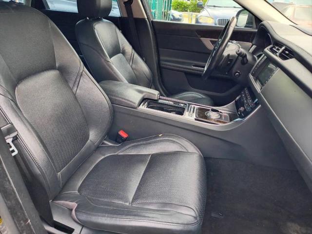 2016 Jaguar XF 35t Prestige