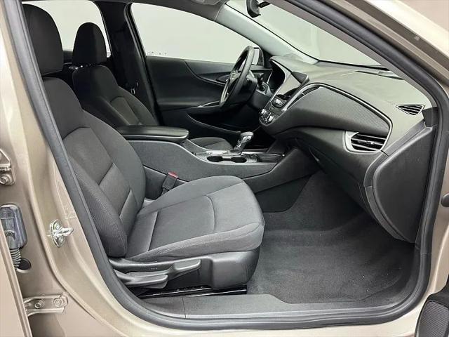 2022 Chevrolet Malibu FWD LT