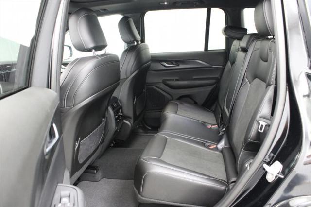 2025 Jeep Grand Cherokee Altitude X 4x2