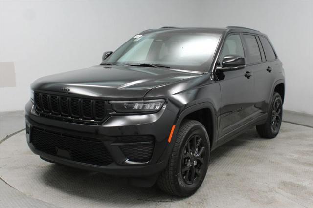 2025 Jeep Grand Cherokee Altitude X 4x2