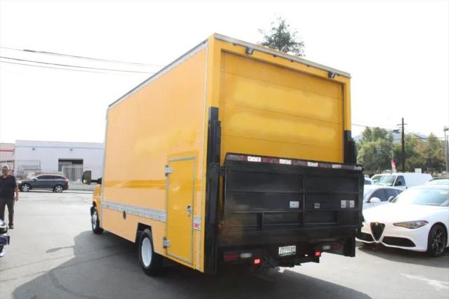 2015 GMC Savana Cutaway 3500