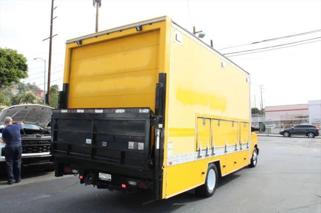 2015 GMC Savana Cutaway 3500