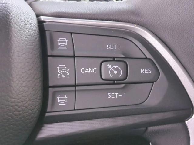 2025 Jeep Grand Cherokee Laredo 4x2