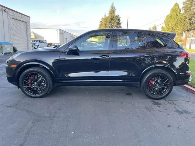 2017 Porsche Cayenne Platinum Edition