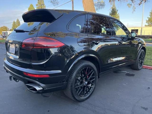 2017 Porsche Cayenne Platinum Edition