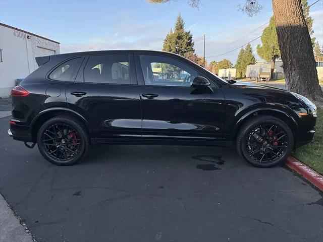 2017 Porsche Cayenne Platinum Edition