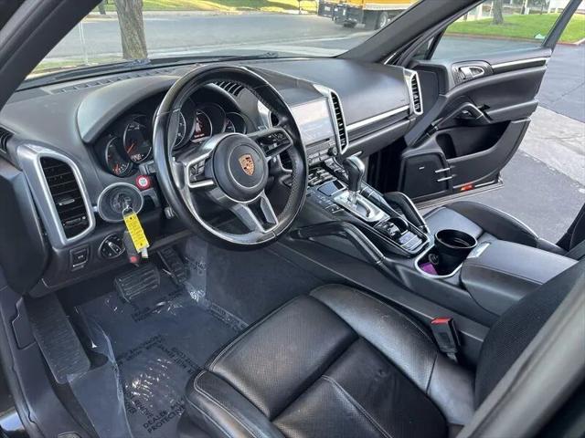 2017 Porsche Cayenne Platinum Edition