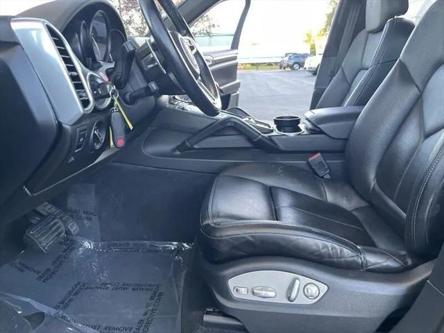 2017 Porsche Cayenne Platinum Edition