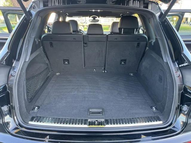 2017 Porsche Cayenne Platinum Edition