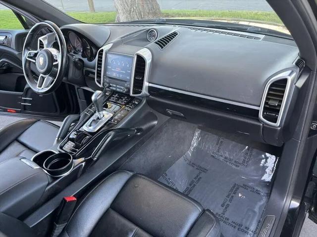 2017 Porsche Cayenne Platinum Edition