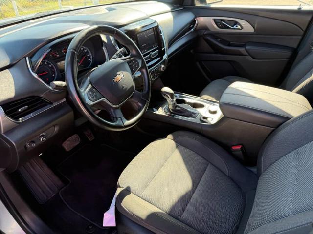 2023 Chevrolet Traverse FWD LT Cloth