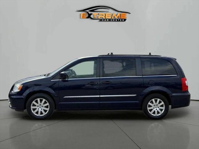 2016 Chrysler Town & Country Touring