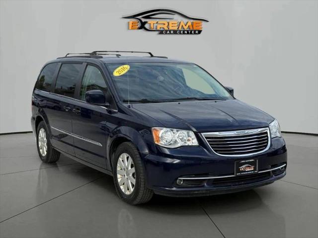 2016 Chrysler Town & Country Touring