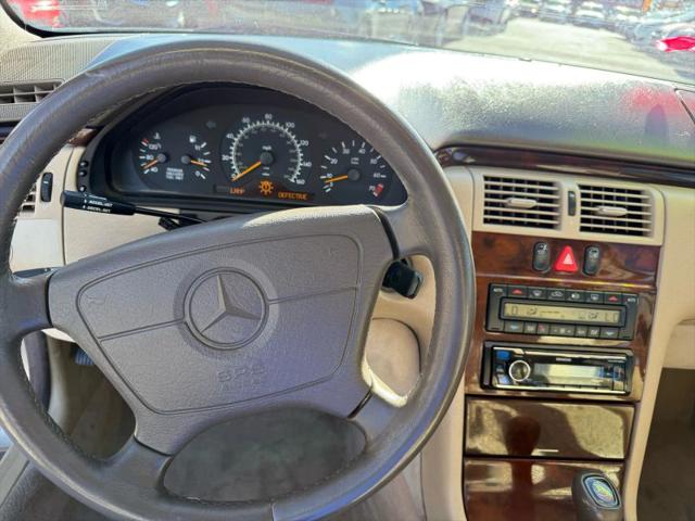 1996 Mercedes-Benz E 320 E 320