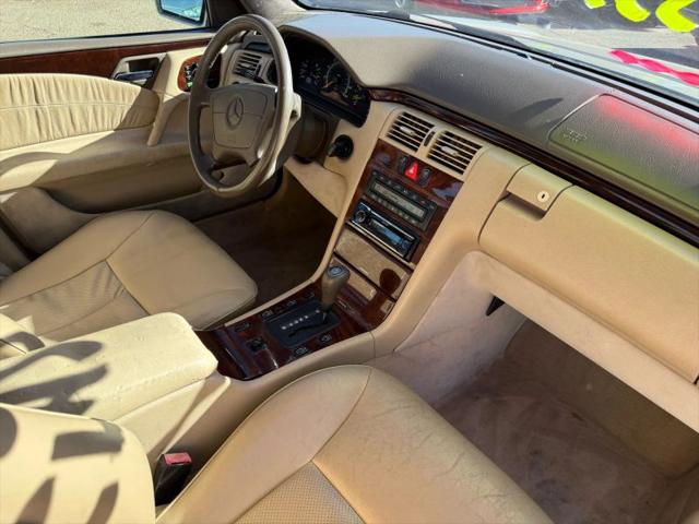 1996 Mercedes-Benz E 320 E 320