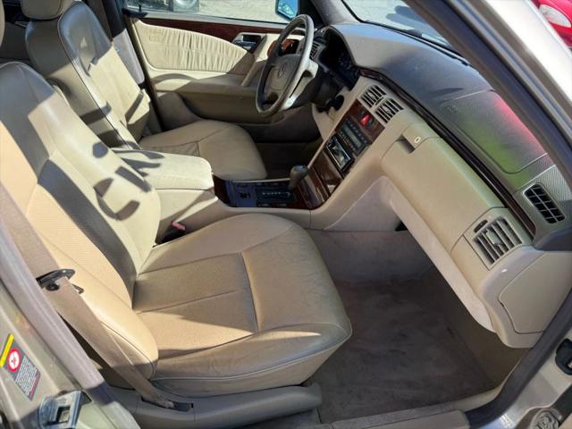 1996 Mercedes-Benz E 320 E 320