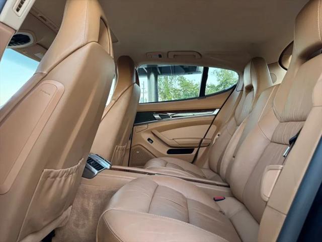2012 Porsche Panamera 4