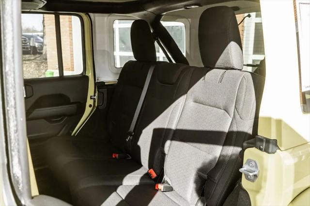 2023 Jeep Wrangler 4-Door Sahara