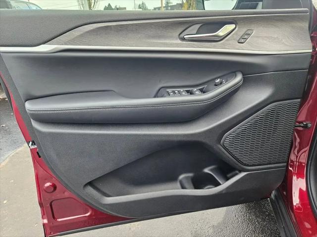 2025 Jeep Grand Cherokee L Limited 4x4