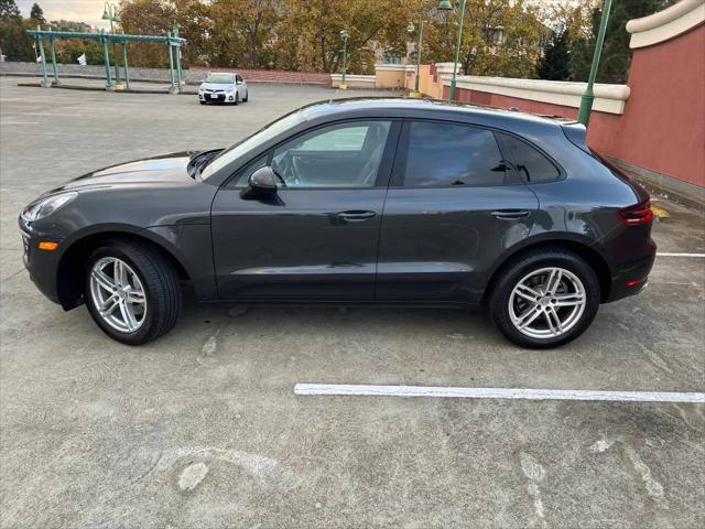 2018 Porsche Macan Standard