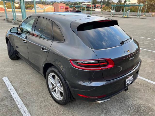 2018 Porsche Macan Standard