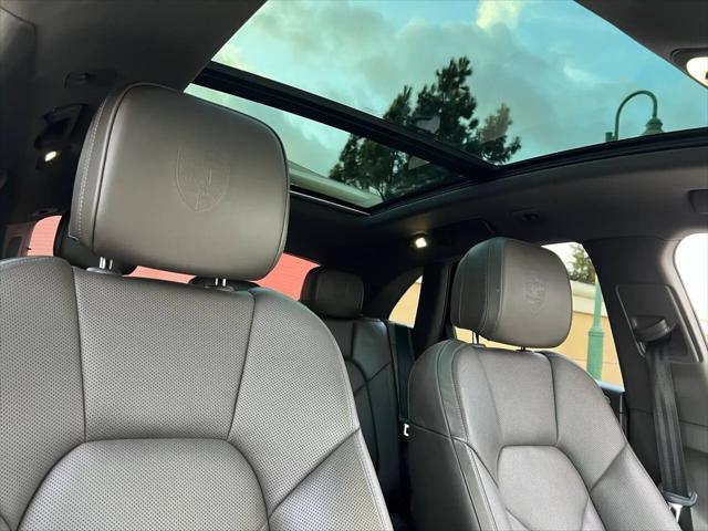 2018 Porsche Macan Standard