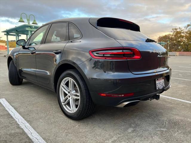 2018 Porsche Macan Standard