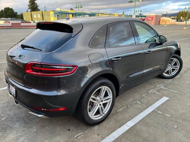 2018 Porsche Macan Standard