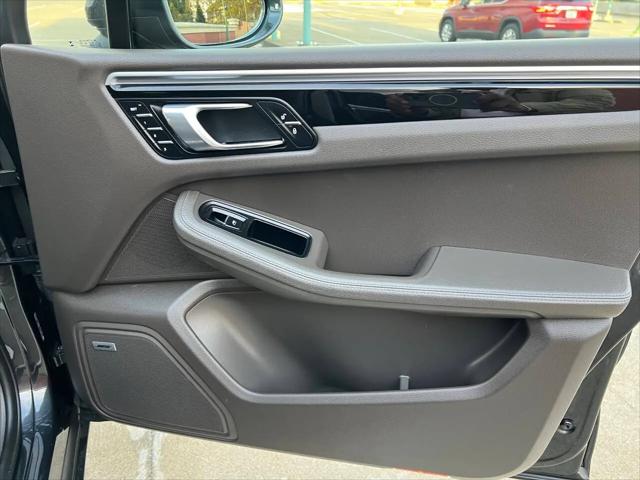 2018 Porsche Macan Standard