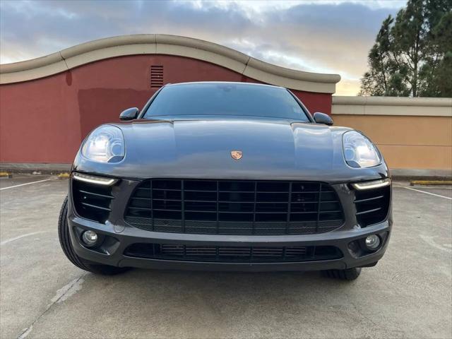 2018 Porsche Macan Standard