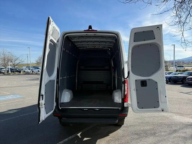 2026 Mercedes-Benz Sprinter 2500 Standard Roof 4-Cyl Diesel HO