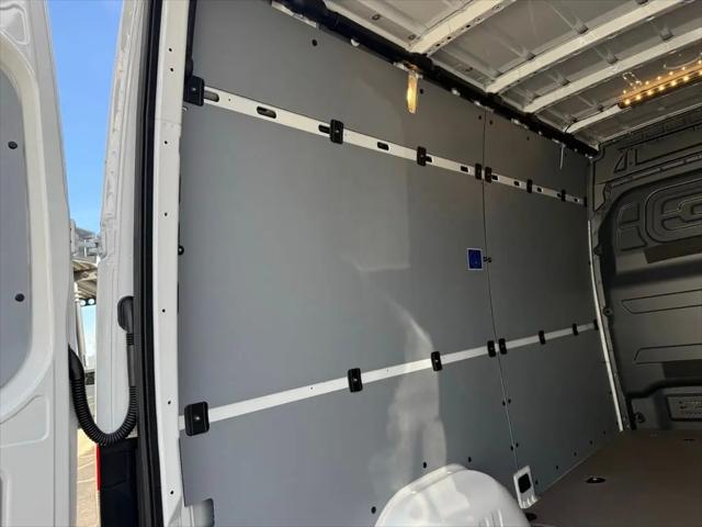 2026 Mercedes-Benz Sprinter 2500 Standard Roof 4-Cyl Diesel HO