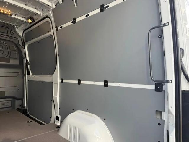 2026 Mercedes-Benz Sprinter 2500 Standard Roof 4-Cyl Diesel HO